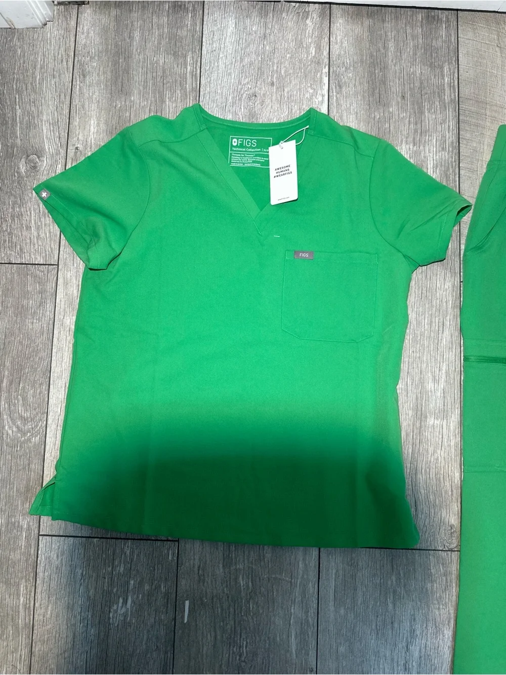 NWT Figs High Waist Yola Sm Pants Med Catarina Top Emerald Scrubs Set Petite